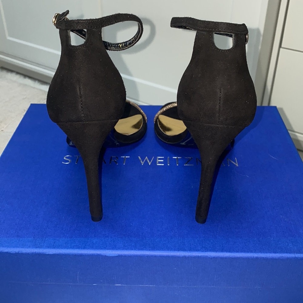 Stuart Weitzman - Picture 4 of 6